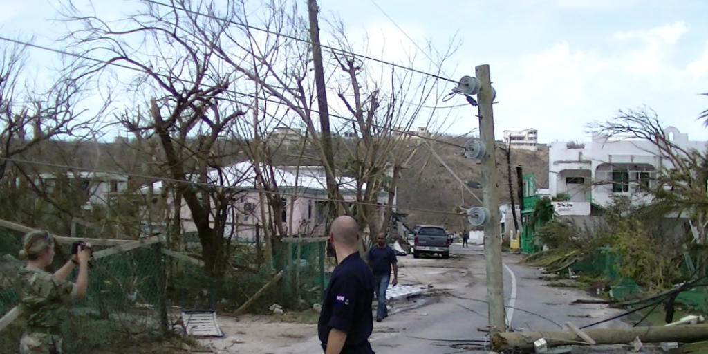 Schwere Zerstörungen auf der Karibikinsel Anguilla nach dem Durchzug von Hurrikan "Irma" - wegen der erwarteten Ankunft des Sturms im US-Bundesstaat Florida streicht die Fluggesellschaft Edelweiss Flüge dorthin.