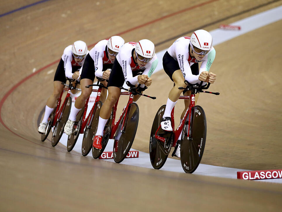 Der Schweizer Bahnvierer, angef&uuml;hrt von Frank Pasche, unterwegs im Glasgower Velodrom