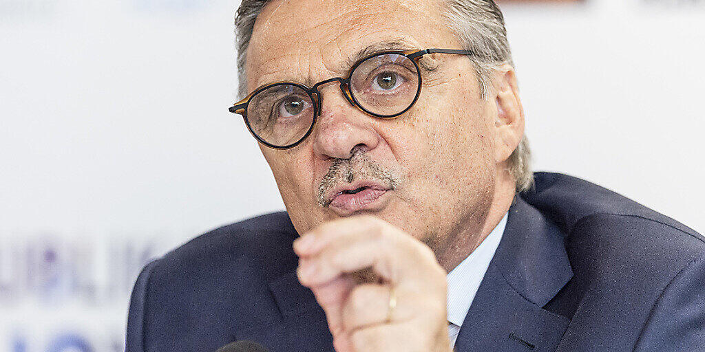 IIHF-Präsident René Fasel hat schlechte Nachrichten zu verkünden IIHF-Präsident René Fasel hat schlechte Nachrichten zu verkünden