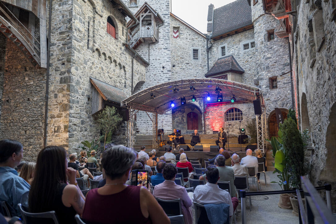 Auftakt internationale Jazztage Liechtenstein mit dem Thomas Quasthoff Trio