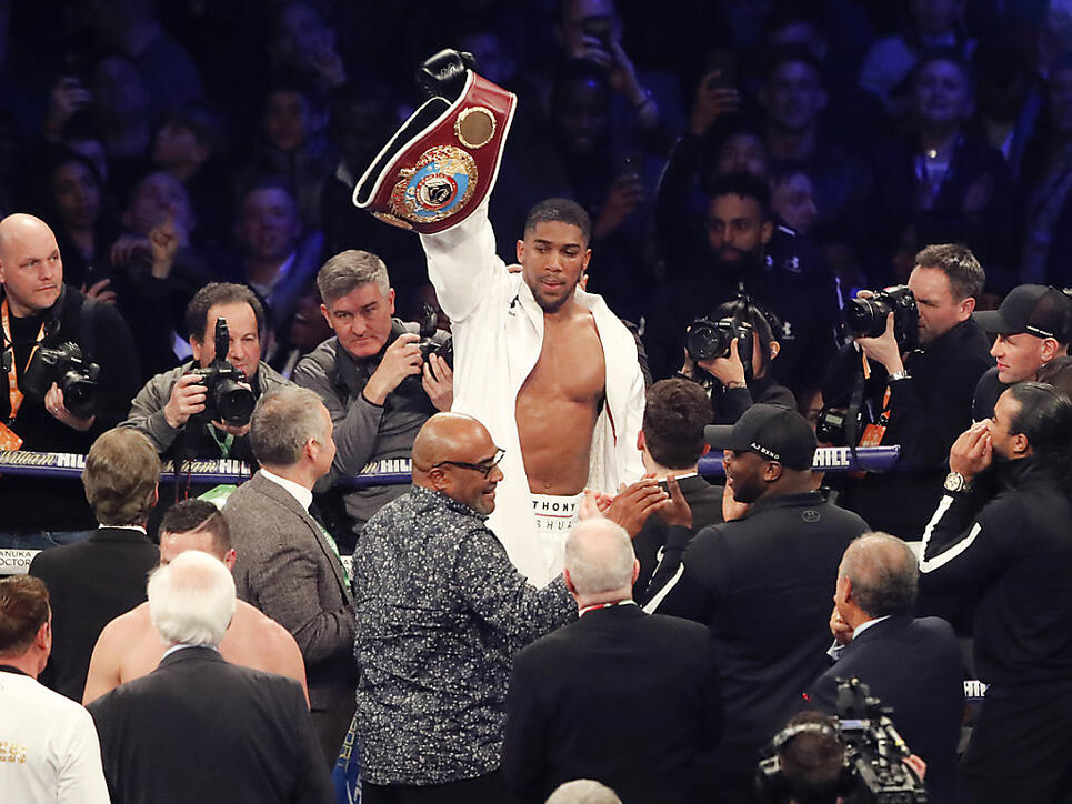 Anthony Joshua erkämpfte sich in Cardiff auch den WBO-WM-Titel