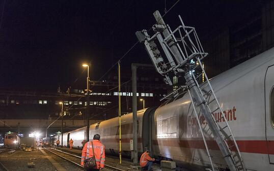 Pendler können nach dem ICE-Unfall am Basler Bahnhof SBB am heutigen Donnerstag auf Sonderzüge der Bahn setzen.