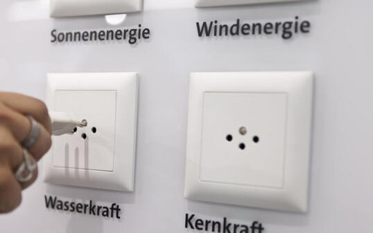 49 Prozent des 2014 in der Schweiz verbrauchten Stroms stammte aus der Wasserkraft. (Archiv)