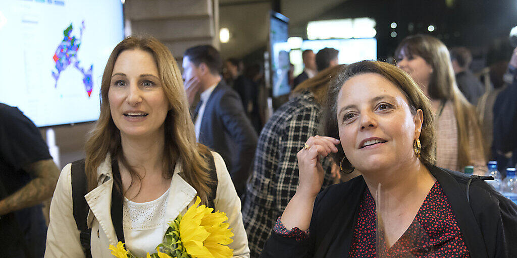 Sollten Adèle Thorens (Grüne, l.) und Ada Marra (SP, r.) am Sonntag gewinnen, wäre der Kanton Waadt erstmals mit zwei Frauen im Ständerat vertreten. (Archivbild)