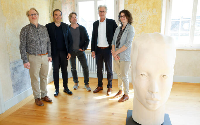 Vernissage &laquo;Interferenzen&raquo; mit Werken von Michael Tolloy und Patrick Kaufmann im Alten Pfarrhof  Balzers.