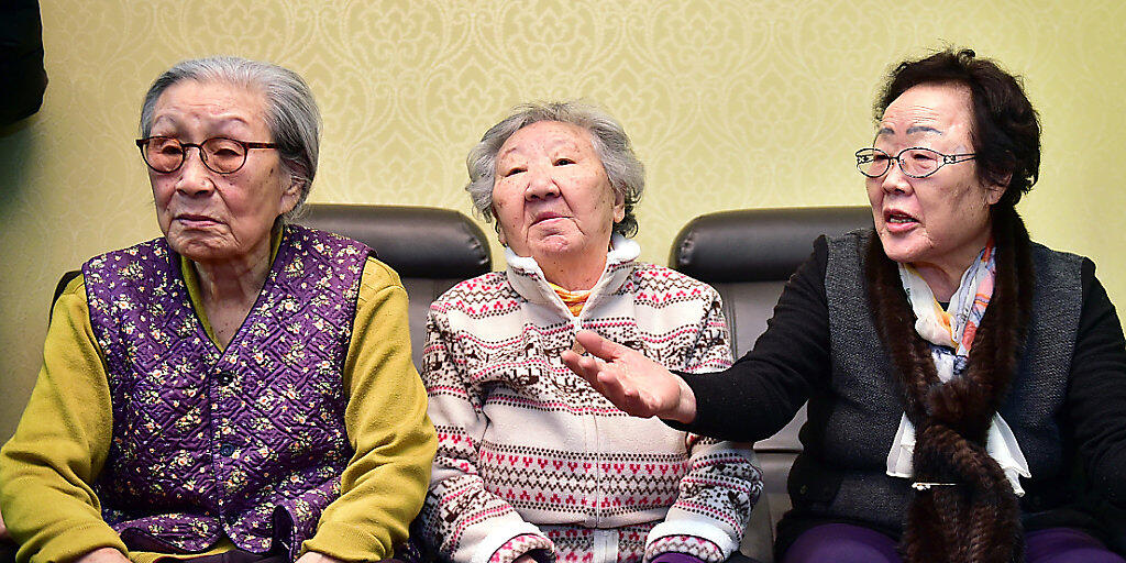 Drei Südkoreanerinnen, die während des Zweiten Weltkriegs als Sexsklavinnen missbraucht worden waren, fordern Genugtuung (Archiv)