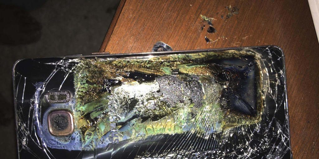 Dieses Samsung Galaxy Note 7 wurde durch einen überhitzten Akku zerstört. (Archiv) Dieses Samsung Galaxy Note 7 wurde durch einen überhitzten Akku zerstört. (Archiv)