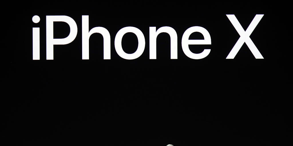 Apple-CEO Tim Cook stellt die neuen Produkte vor.