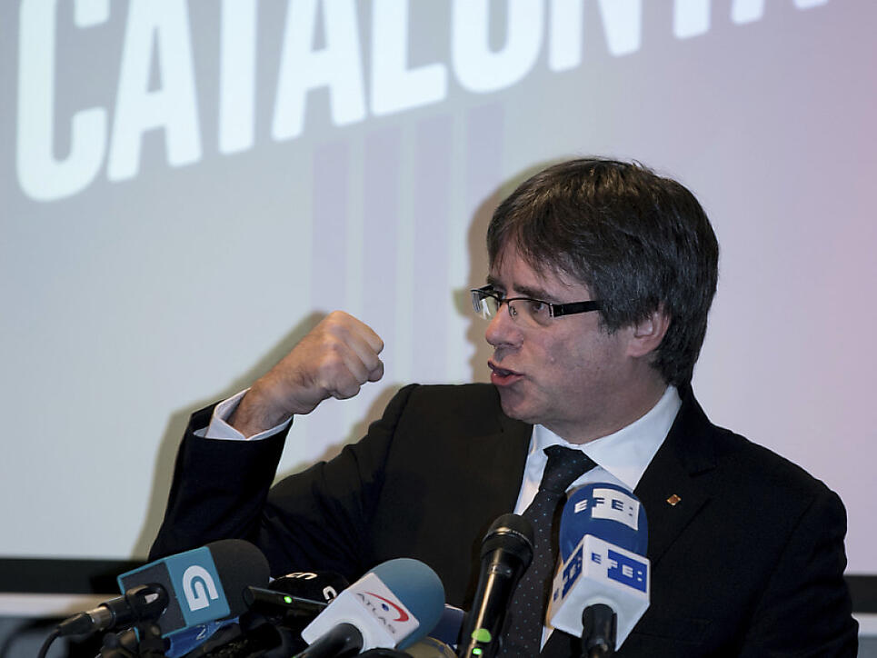 Carles Puigdemont vor den Medien in Oostkamp