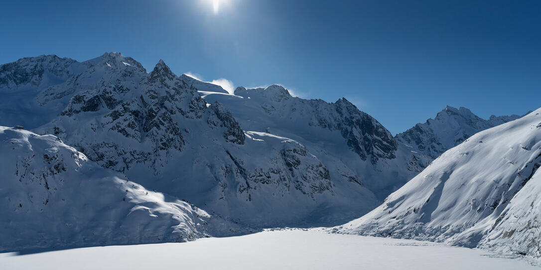 BERGE,