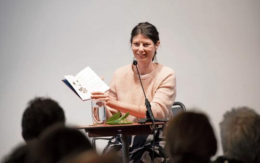 Präsentation «Frühe Pflanzung» von Anna Ospelt im Literaturhaus, Schaan