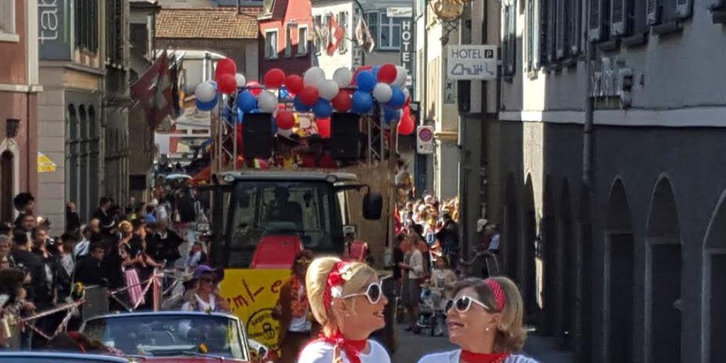 Wieder seht gut besucht: die Schlagerparade am Samstag in Chur lockte Tausende an.