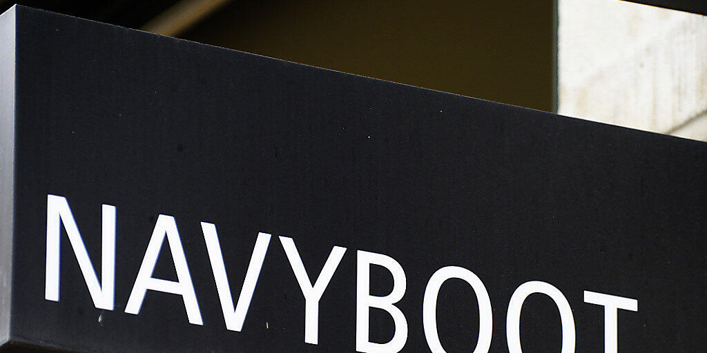 Gehört jetzt der Migros: Die Warenhausgruppe Globus übernimmt die Schuh- und Modenmarke Navyboot. (Archiv)