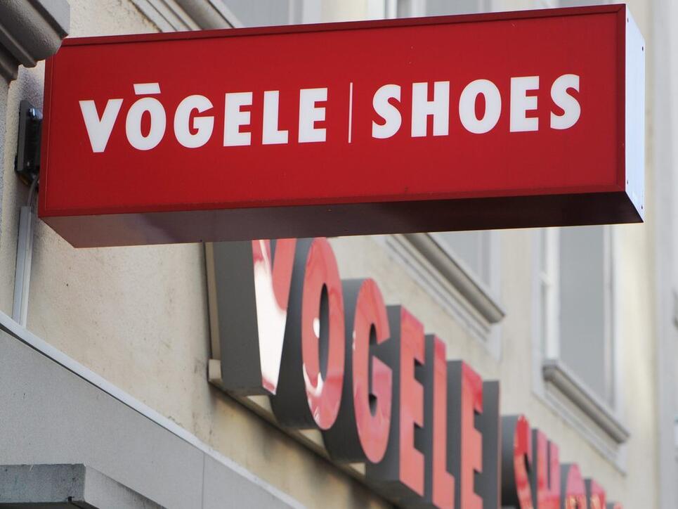 Die Vertriebsformate Vögele Shoes, Bingo Shoe Discount und MAX Shoes werden beibehalten. (Archiv)
