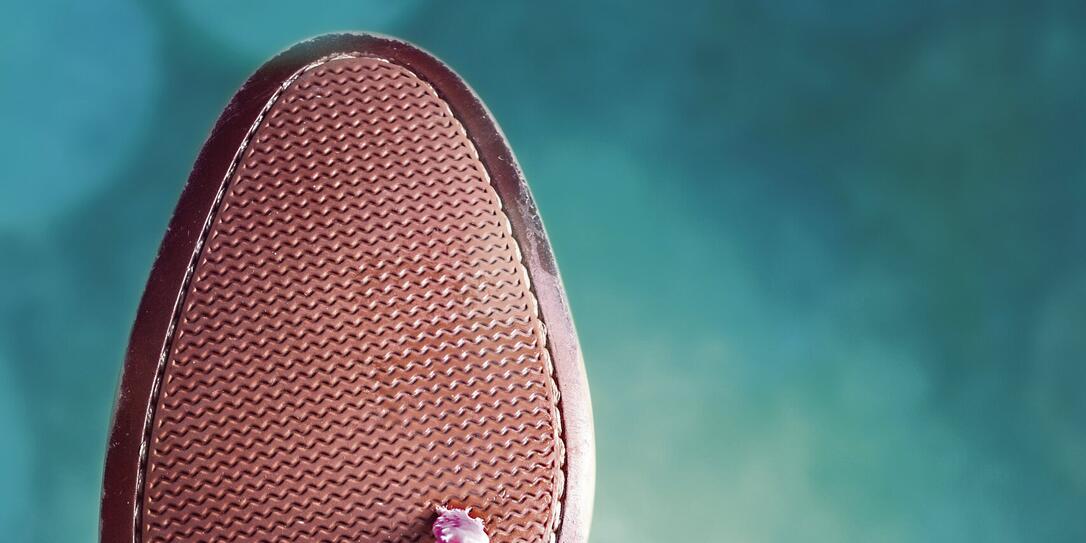 Bubble gum stuck to the shoe Bubble gum stuck to the shoe