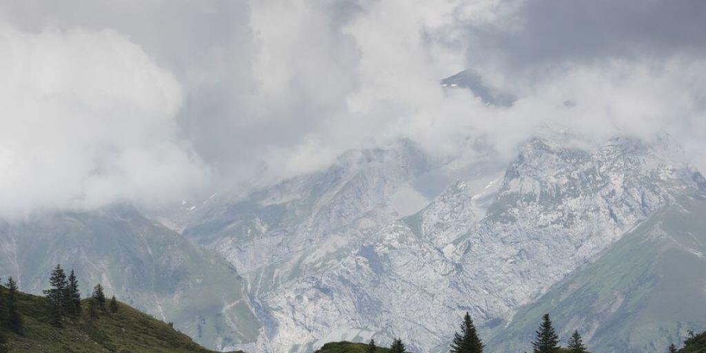 "Engelberg" von Silvia Götschi ist aktuell das meistverkaufte Taschenbuch in der Schweiz. Der Krimi spielt in der rauhen Obwaldner Landschaft.