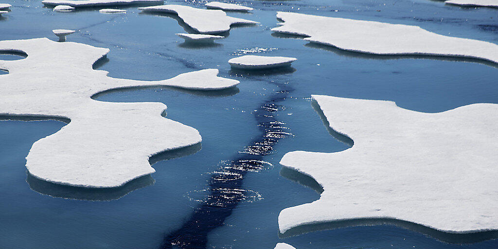 ETH-Forschende haben aufgezeigt, wie Wetteranomalien den Meereisschwund in der Arktis verstärken. (Symbolbild)