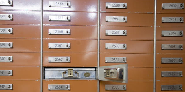Schliessfächer im Tresorraum einer Schweizer Bank