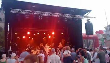 Die Bluebones rocken den Peter Kaiser Platz