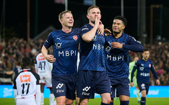 Denis Simani (m.) avancierte im vergangenen Spiel gegen Aarau zum Matchwinner.