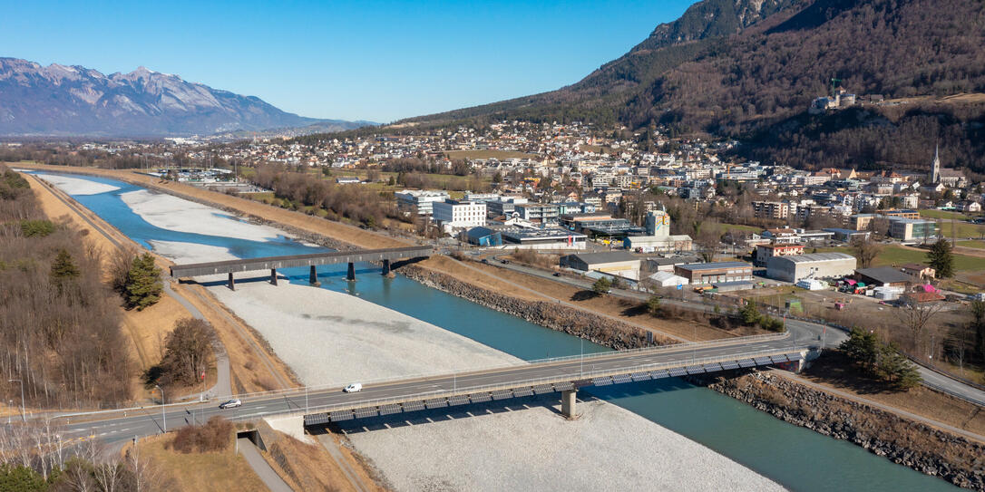 Rheinbr&uuml;cke in Vaduz