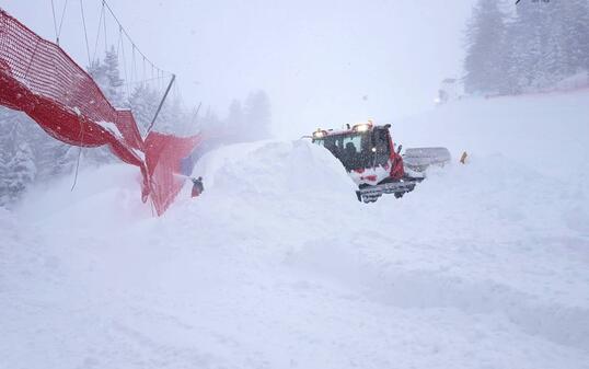 St. Anton versinkt im Schnee.