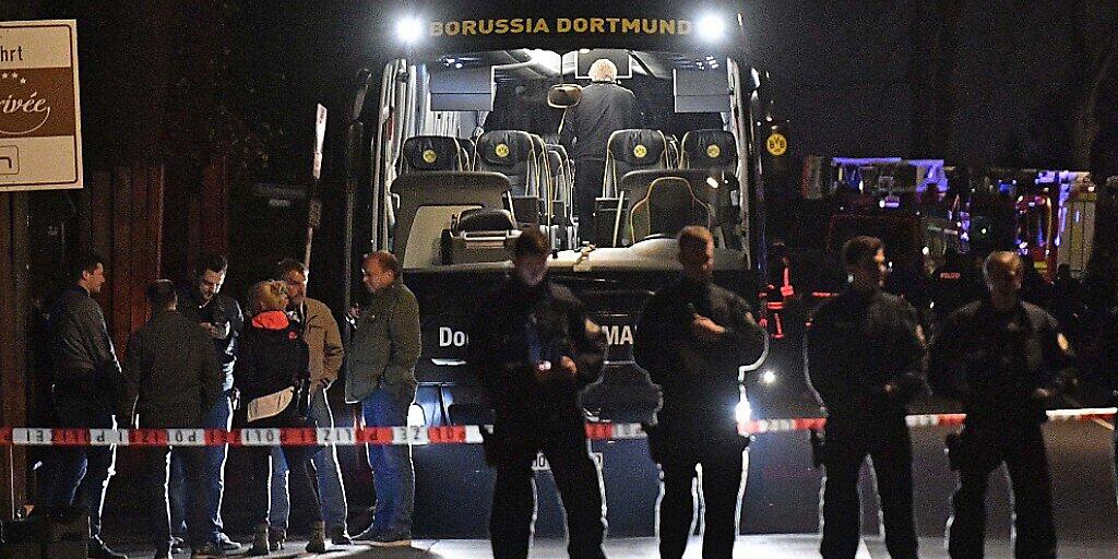 Beim Anschlag auf den Mannschaftsbus von Borussia Dortmund wurden am Abend des 11. April 2017 drei Sprengsätze gezündet, als sich das Team auf dem Weg zum Westfalenstadion befand. Dort sollte um 20:45 Uhr das Viertelfinal-Hinspiel der Champions League gegen die AS Monaco angepfiffen werden