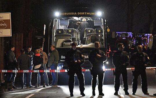 Beim Anschlag auf den Mannschaftsbus von Borussia Dortmund wurden am Abend des 11. April 2017 drei Sprengsätze gezündet, als sich das Team auf dem Weg zum Westfalenstadion befand. Dort sollte um 20:45 Uhr das Viertelfinal-Hinspiel der Champions League gegen die AS Monaco angepfiffen werden