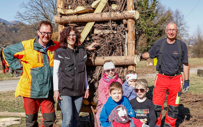 Kinder bauen Funken in Schaanwald