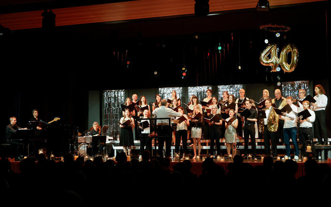 Jubiläumskonzert des Young Unlimited Chors im Gemeindesaal von Mauren.