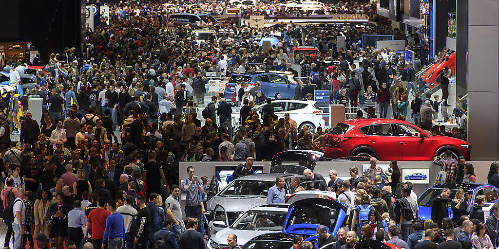 Am diesjährigen internationalen Autosalon in Genf werden insgesamt wiederum etwa 700'000 Besucherinnen und Besucher erwartet. (Archivbild)