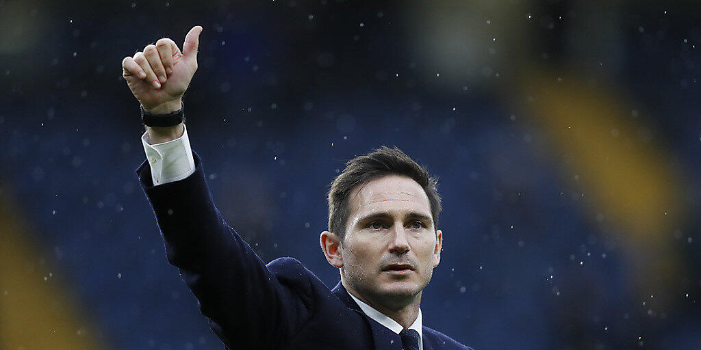 Daumen hoch beim Jungtrainer: Frank Lampard hofft als Coach von Derby County an seine erfolgreiche Zeit als Spieler (von Chelsea) anknüpfen zu können