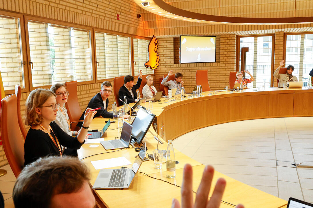 10. Jugendsession im Liechtensteiner Landtag.