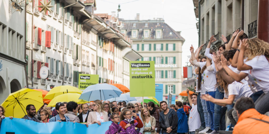 Am Tag der Gebärdensprache haben am Samstag in St.Gallen zahlreiche Gehörlose für ihr Recht auf Arbeit demonstriert.