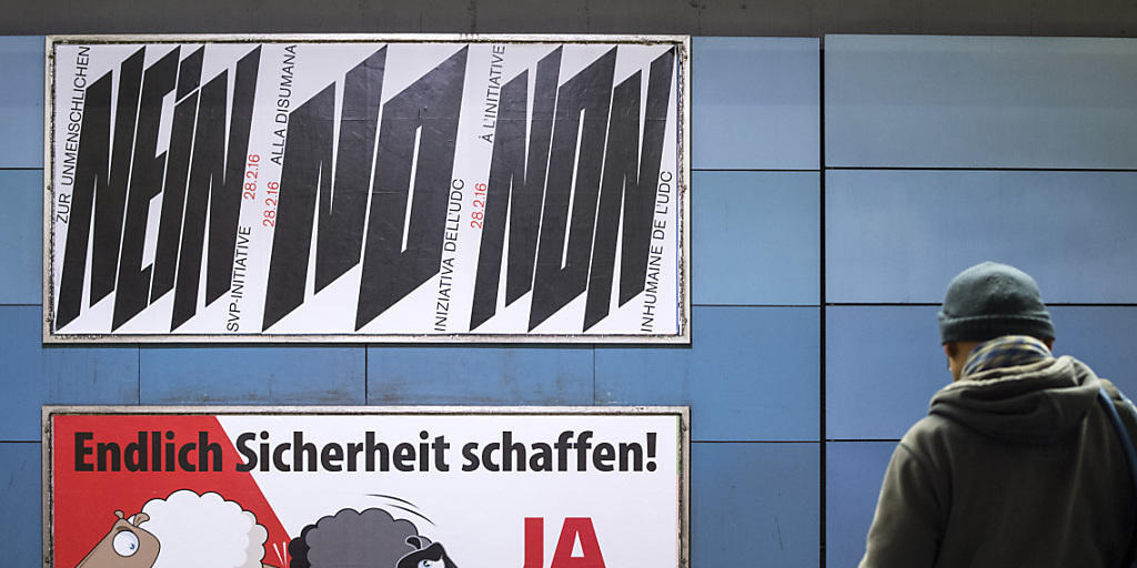 Am 28. Februar entscheidet die Stimmbevölkerung über die Durchsetzungsinitiative. Gemäss der SRG-Trendumfrage liefern sich Befürworter und Gegner ein enges Rennen. Der Abstimmungsausgang ist noch offen. (Archiv) Am 28. Februar entscheidet die Stimmbevölkerung über die Durchsetzungsinitiative. Gemäss der SRG-Trendumfrage liefern sich Befürworter und Gegner ein enges Rennen. Der Abstimmungsausgang ist noch offen. (Archiv)