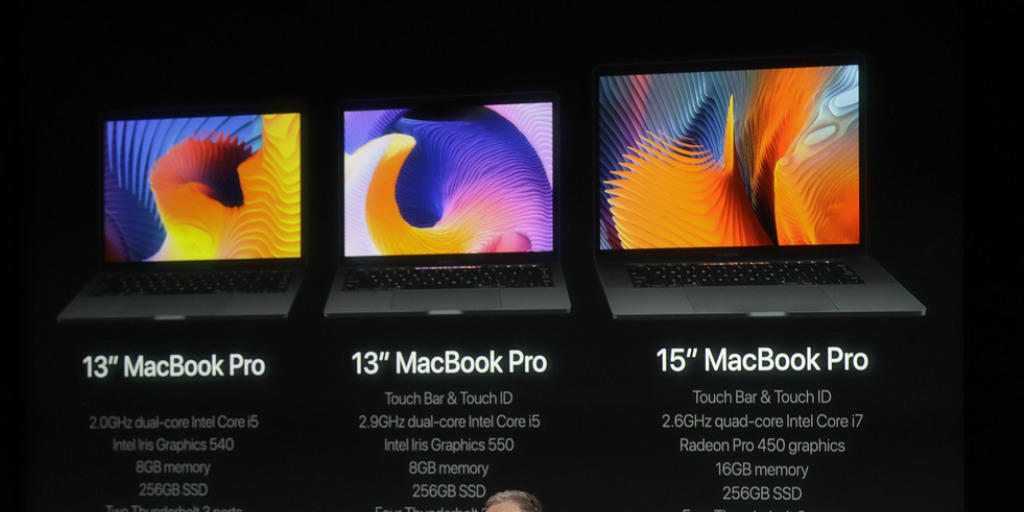 Marketing-Chef Phil Schiller am Donnerstag bei der Vorstellung des neuen MacBook Pro von Apple. Marketing-Chef Phil Schiller am Donnerstag bei der Vorstellung des neuen MacBook Pro von Apple.