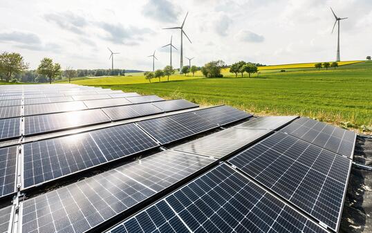 Photovoltaik im Windpark Huser Klee