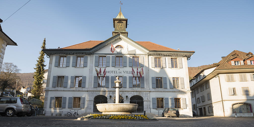 Bernisch bleiben oder jurassisch werden: Die Bevölkerung von Moutier entscheidet Mitte Juni über die Kantonszugehörigkeit des Städtchens (Archivbild).