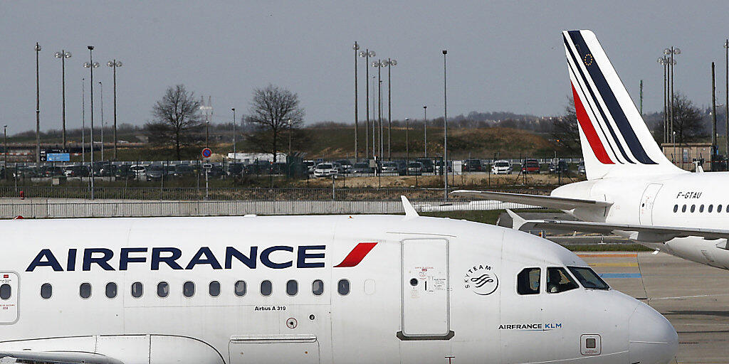 Die Turbulenzen rund um die Fluggesellschaft Air France-KLM haben tiefe Spuren im Quartalsabschluss hinterlassen. (Archivbild)