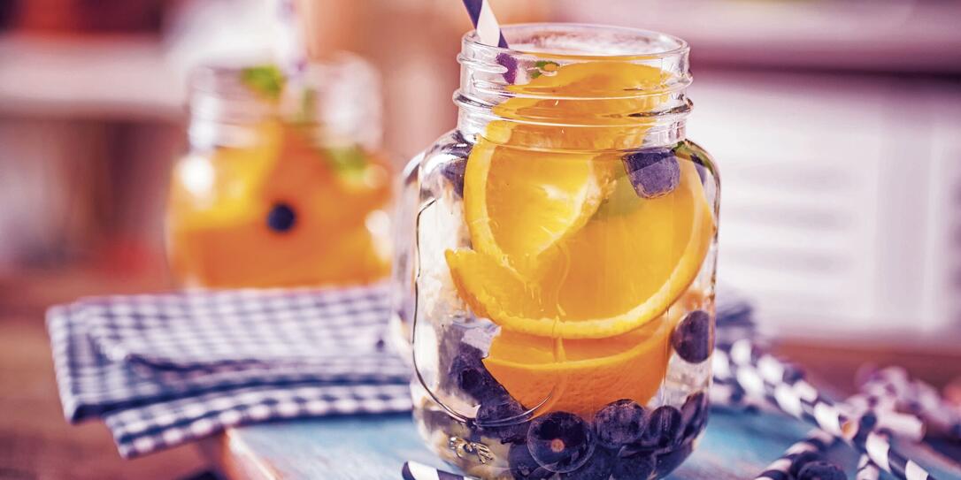 Infused Water with Fresh Blueberries and Oranges Infused Water with Fresh Blueberries and Oranges