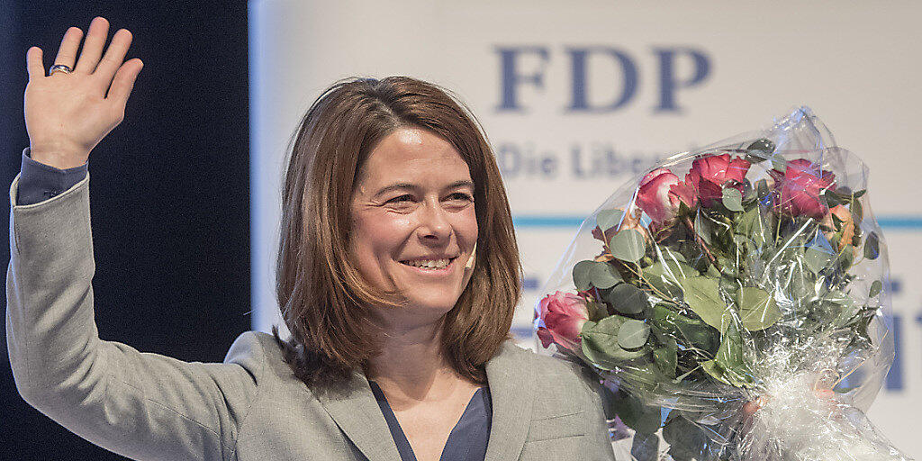 Mit grossem Applaus wiedergewählt: FDP-Parteipräsidentin Petra Gössi.