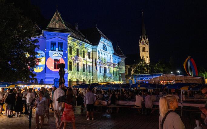 Staatsfeiertag 2026 Volksfest mit Abendprogramm