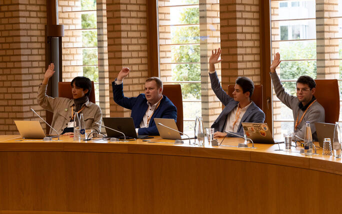 10. Jugendsession im Liechtensteiner Landtag.