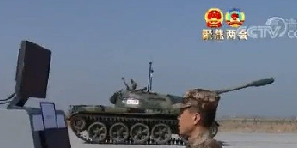 Ein auf der Videoplattform Youtube verbreiteter Film von chinesischen Staatsmedien soll einen angeblich ferngesteuerten Panzer zeigen.