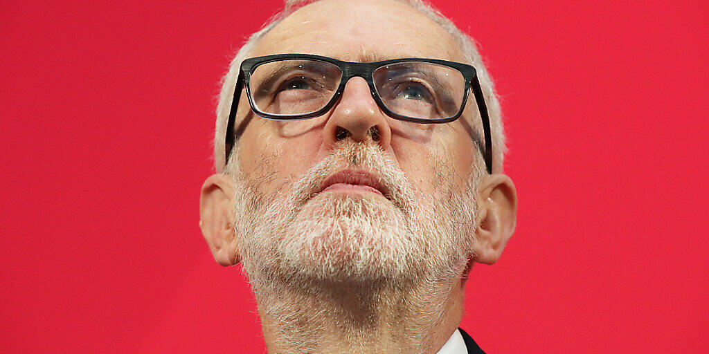 ARCHIV - Jeremy Corbyn, damaliger Vorsitzender der Labour Partei in Großbritannien, während einer Pressekonferenz. Foto: Jonathan Brady/PA Wire/dpa