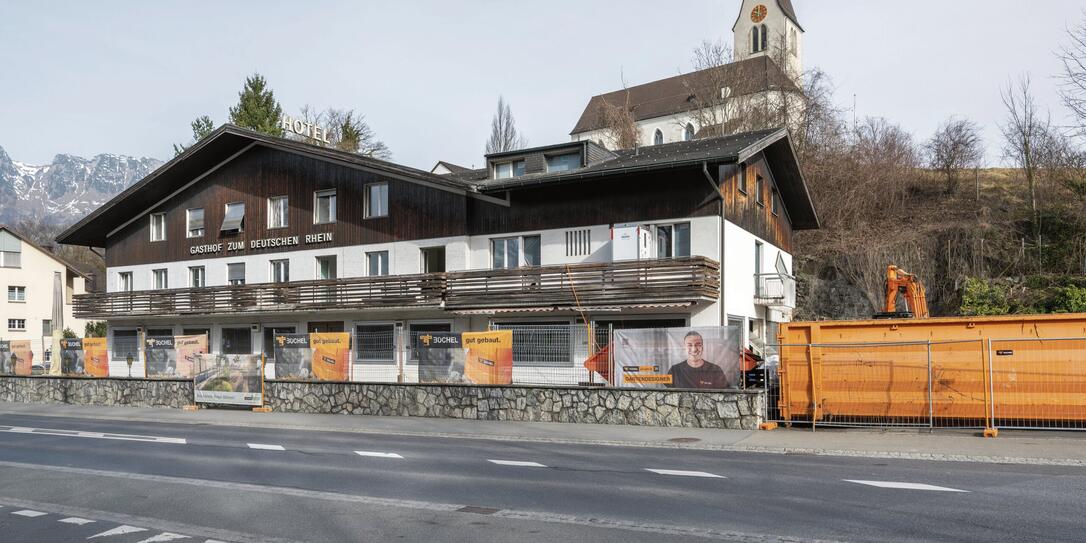 Abrissarbeiten Deutschen Rhein in Bendern, Abrissarbeiten, Enträumung, Gasthaus,