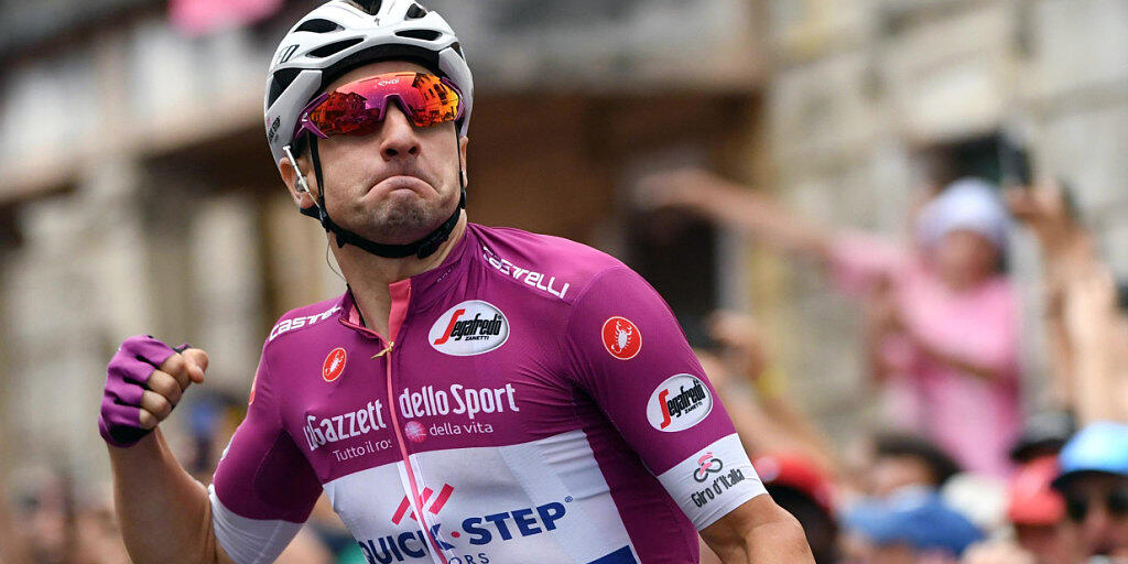 Elia Viviani - hier bei einem seiner vier Siege am Giro - schlug an der Vuelta bei erster Gelegenheit zu