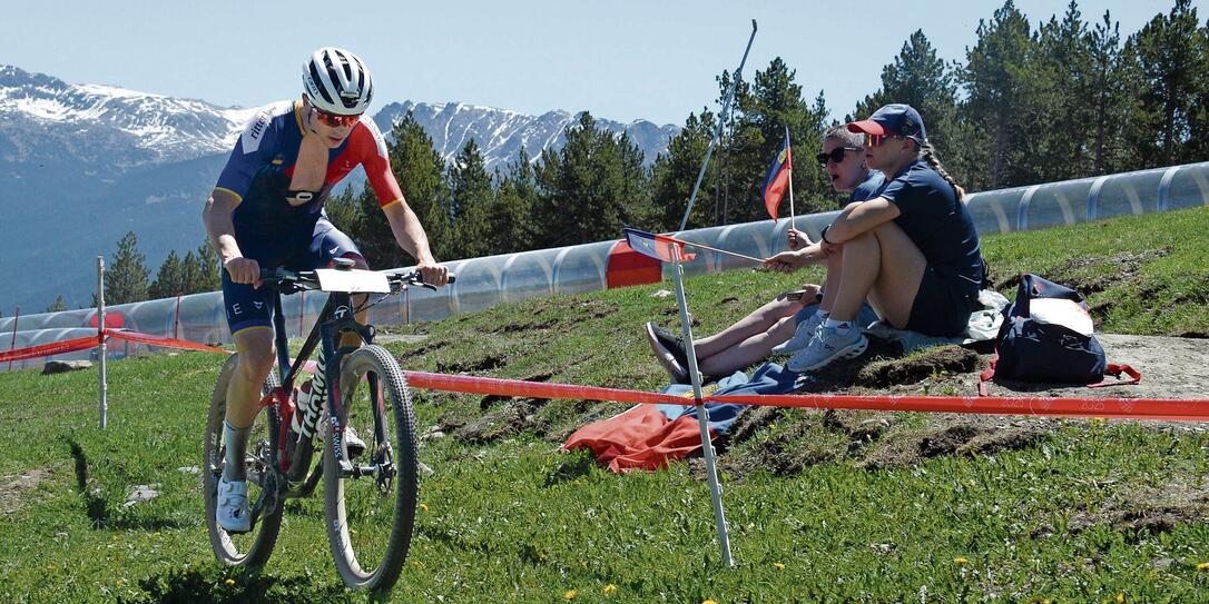 Romano Püntener fährt zum Sieg bei den Kleinstaatenspielen in Andorra
