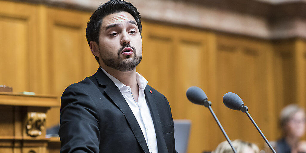 Nationalrat Cédric Wermuth soll für die Aargauer SP den freiwerdenden Sitz im Ständerat verteidigen. Er setzte sich am Parteitag gegen Nationalrätin Yvonne Feri durch. (Archivbild)