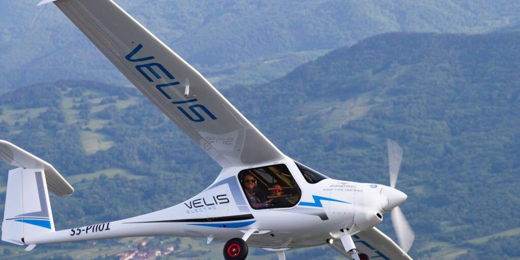 Erstes E-Flugzeug mit Zulassung in der Schweiz: Das Velis Electro des slowenischen Herstellers Pipistrel. Erstes E-Flugzeug mit Zulassung in der Schweiz: Das Velis Electro des slowenischen Herstellers Pipistrel.